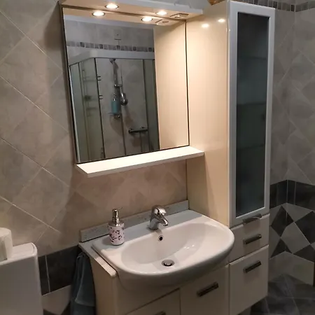 Matrimoniale 民宿 *