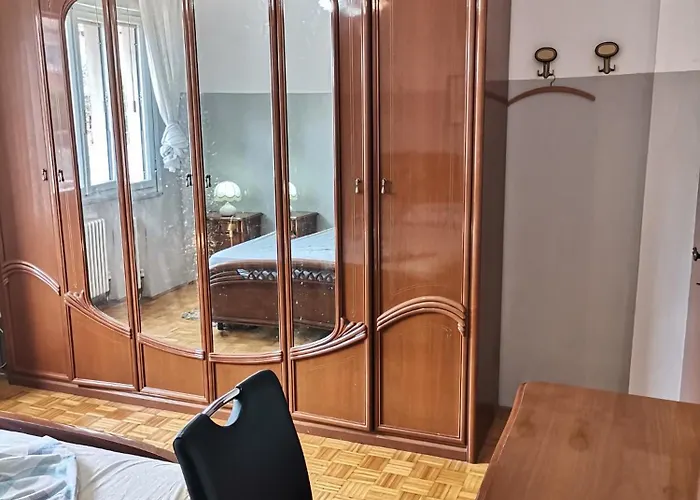 Matrimoniale Δωμάτια σε οικογενειακή κατοικία